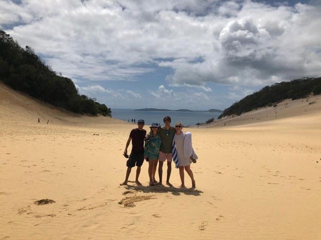Familia en una playa de Australia